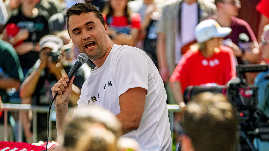 צ'ארלי קירק באירוע באוניברסיטת יוטה לפני שנורה