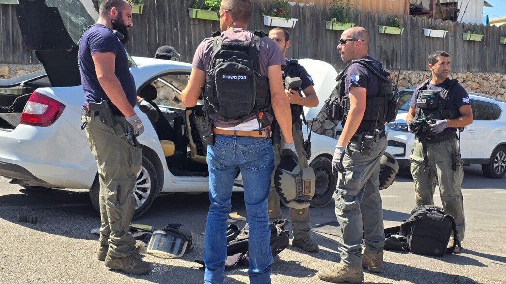 כוחות משטרה בזירת הפיגוע בצובה