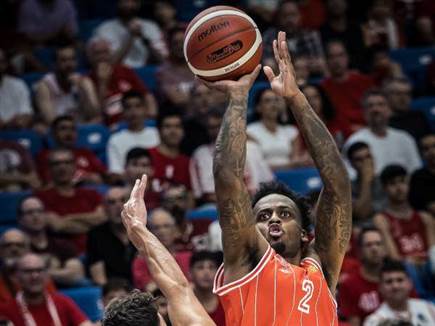 משחק שקט וטוב של בלייקני (עודד קרני)