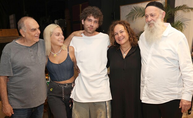 דניאל גרנט משיק אלבום בכורה דניאל גרנט משיק אלבום בכורה