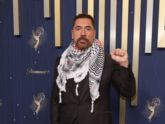 חווייאר ברדם עוטה כאפייה על השטיח האדום, טקס פרסי (צילום: John Shearer/WireImage, GettyImages) חווייאר ברדם עוטה כאפייה על השטיח האדום, טקס פרסי (צילום: John Shearer/WireImage, GettyImages)