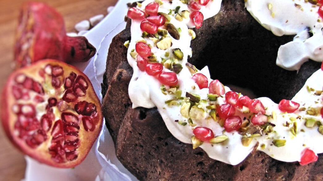 עוגת שוקולד יוגורט ורימון