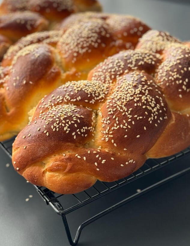 חלות של שישי. רכות כמו ענן (צילום: קרן אגם, mako אוכל)