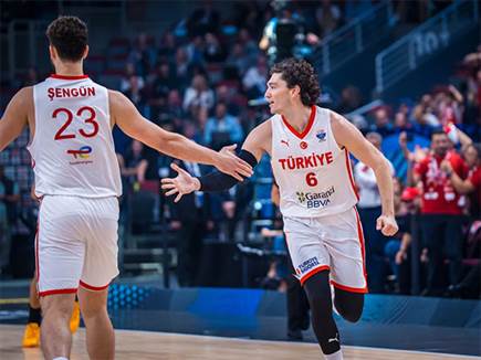 אוסמן ושנגון להטו, זה לא הספיק בסוף (FIBA)