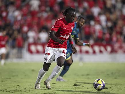 דאפה. החתמה שאותתה על כוונות (מאור אלקסלסי) (צילום: ספורט 5)