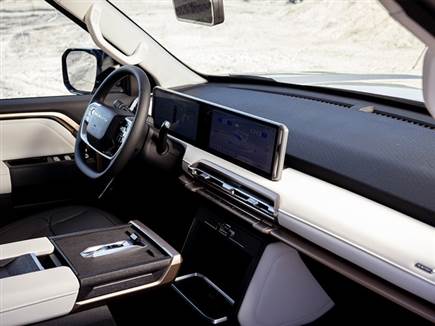 רשימת אבזור ארוכה וציון ריסוק של 5 כוכבים (צילום: ספורט 5)