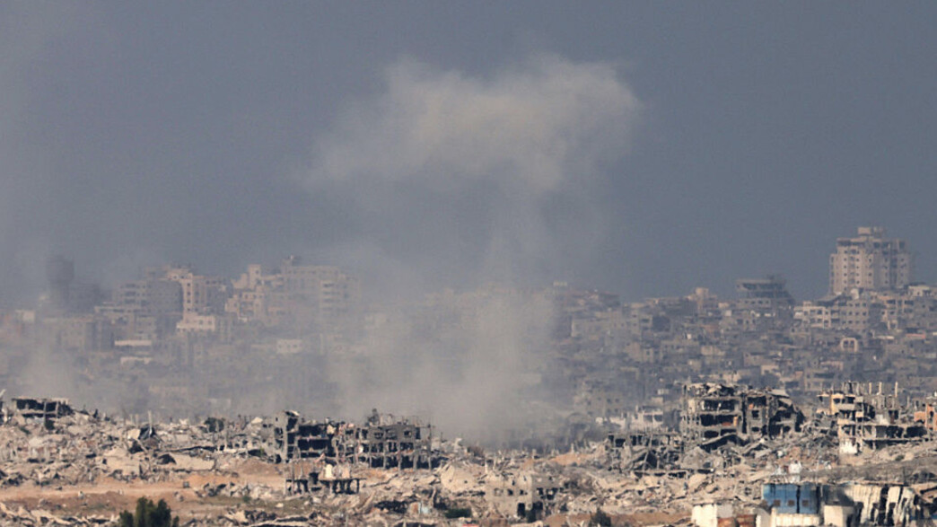 עשן באזור העיר בעזה בתיעוד מהגבול