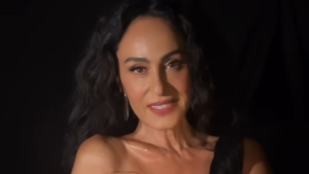 ריטה במחוך עור