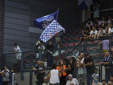 והתחנה הבאה היתה אולם רמז (צילום: מאור אלקסלסי)