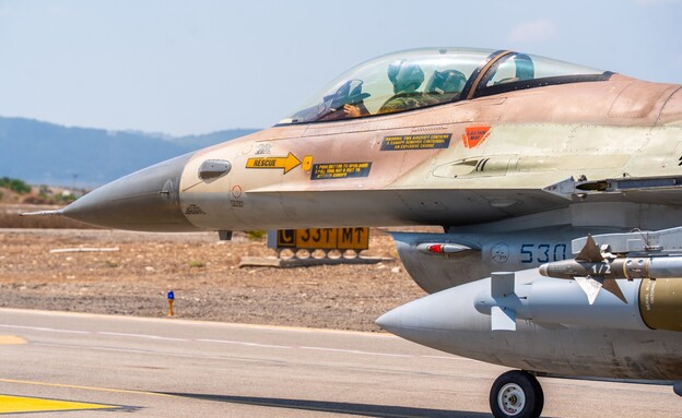 מטוסי קרב בדרכם לתקיפה בתימן מטוסי קרב בדרכם לתקיפה בתימן