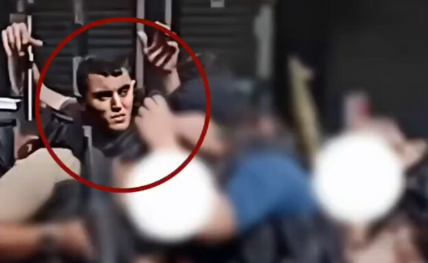 מחבל הנוח'בה ח'אלד חמאד ב-7 באוקטובר (צילום: מתוך תיעוד שעלה ברשתות החברתיות, שימוש לפי סעיף 27א' לחוק זכויות יוצרים)