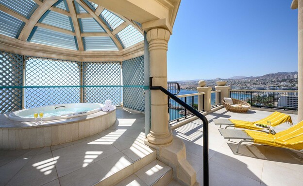 חדר עם ג'קוזי - מלון מלכת שבא חדר עם ג'קוזי - מלון מלכת שבא