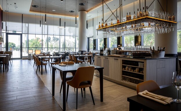 מסעדת זקס ברחובות. אווירה של פיין דיינינג מסעדת זקס ברחובות. אווירה של פיין דיינינג