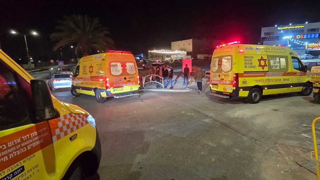 זירת החבירה של צוותי מד"א סמוך לשגב שלום זירת החבירה של צוותי מד"א סמוך לשגב שלום