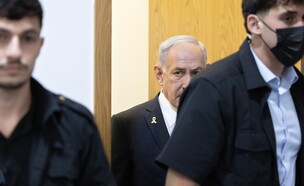 בנימין נתניהו מגיע לבית המשפט בתל-אביב (צילום: מוטי מילרוד, פלאש 90)