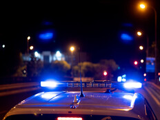 "הבלש הנוקם" מת"א: עצר נער וסגר איתו חשבון בניידת