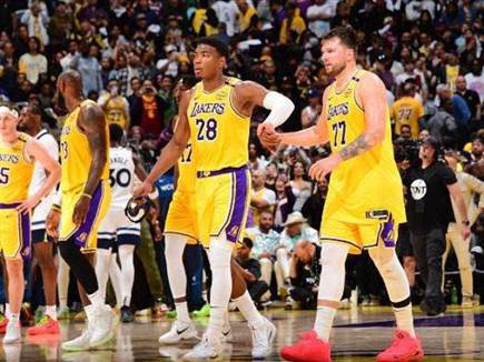 Adam Pantozzi/NBAE via Getty Images (צילום: ספורט 5)