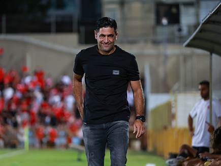 ברדה מרוצה (לירון מולדובן) (צילום: ספורט 5)