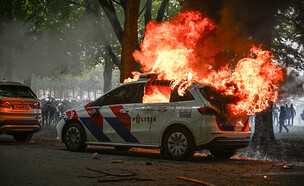 מהומות אלימות בהפגנת ימין בהאג, הולנד (צילום: Mouneb Taim, getty images)