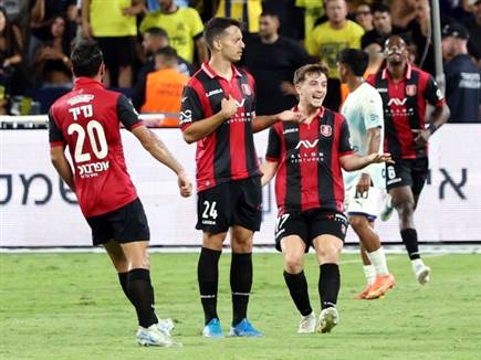 בדש כבר הספיק לחגוג (אלן שיבר) (צילום: ספורט 5)