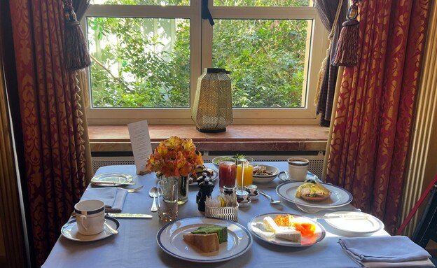 ארוחת בוקר במלון קינג דיוויד