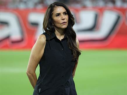 וכך גם הבעלים אלונה ברקת (דני מרון)