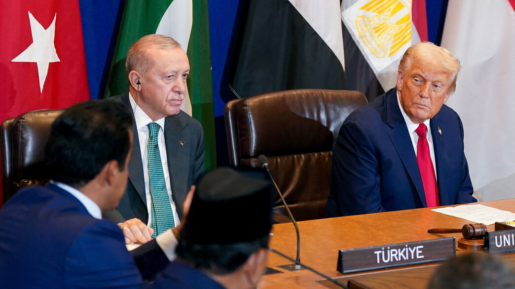 טראמפ בפגישה עם מנהיגי מדינות ערב טראמפ בפגישה עם מנהיגי מדינות ערב