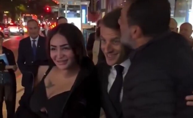 עמנואל מקרון לאחר שנחסם ברחוב