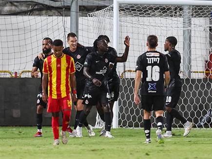 הפועל ת“א. אמנית הקרנות (לירון מולדובן) הפועל ת“א. אמנית הקרנות (לירון מולדובן)