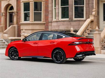 גרסת SR בעיצוב ספורטיבי, אבל אל תצפו למנוע חזק יותר (צילום: ספורט 5)