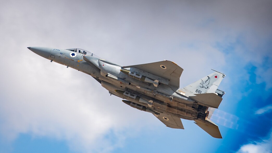 המראת מטוסי קרב של חיל האוויר לתקיפה בתימן
