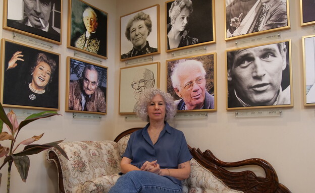 איילת ליד "קיר הנשרפים"