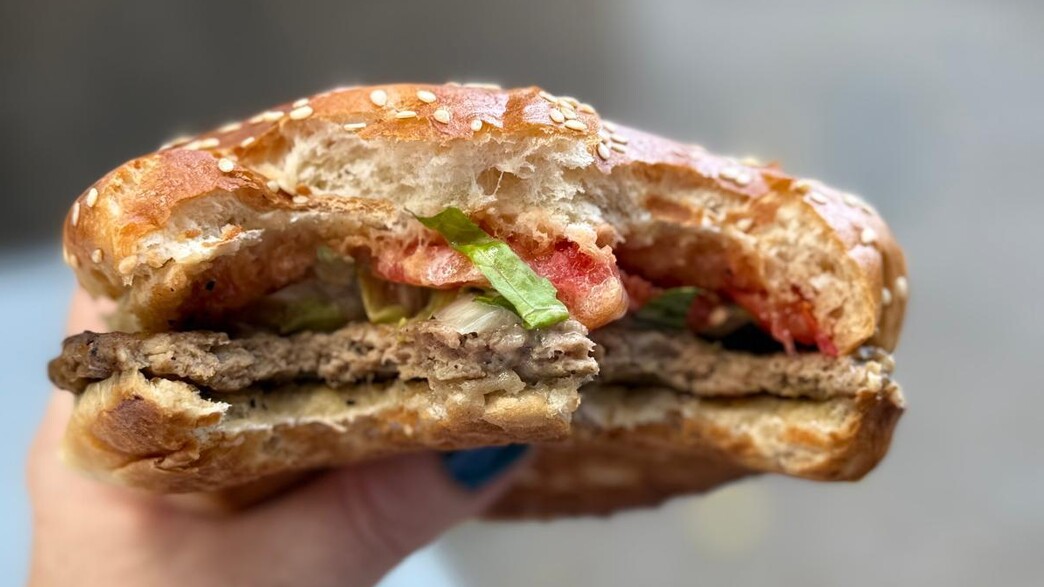 דש מהאייטיז: המבורגר ב-20 שקלים וארוחה ב-40 דש מהאייטיז: המבורגר ב-20 שקלים וארוחה ב-40