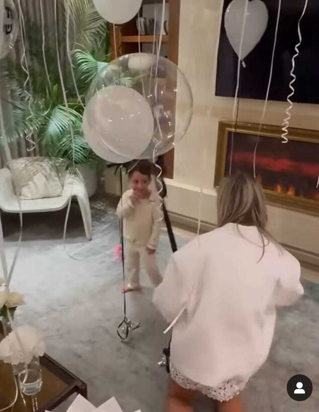 Copy(3) of מציצים יוכי אפוליאון