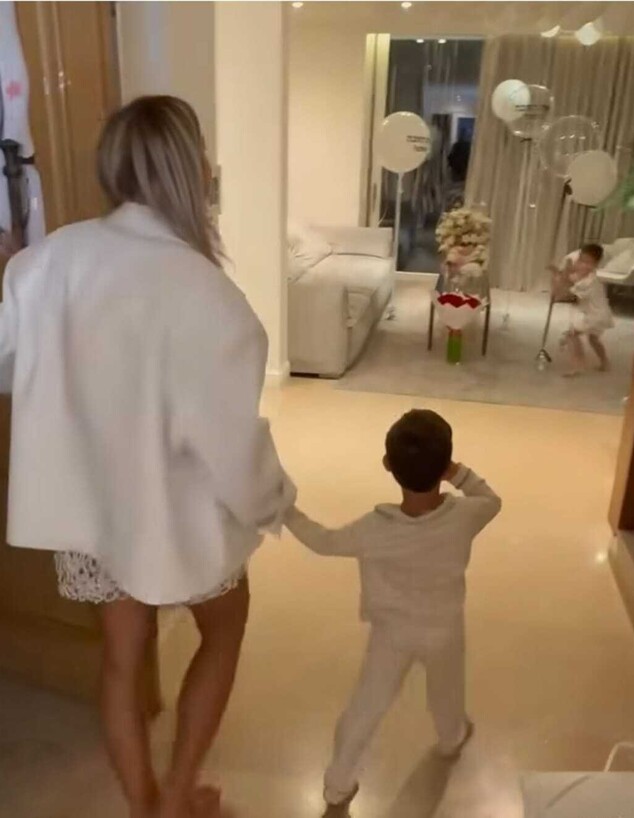 Copy(4) of מציצים יוכי אפוליאון