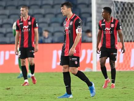 0 נקודות מחמישה משחקים (ברני ארדוב)