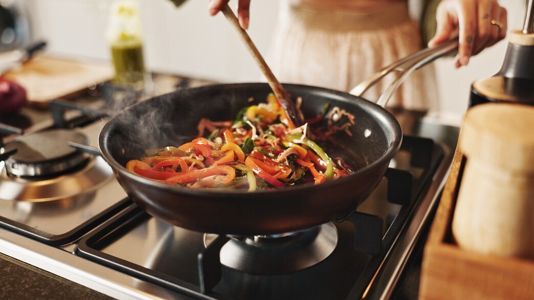 מוקפץ עם רוטב