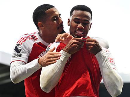 וגבריאל הביא ניצחון דרמטי (Photo by Stuart MacFarlane/Arsenal FC via Getty Images)