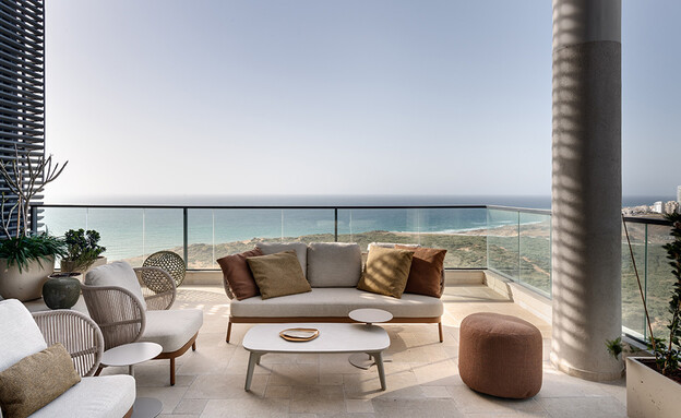 בית בעיר ימים מרפסת עיצוב יטי סלסקי 