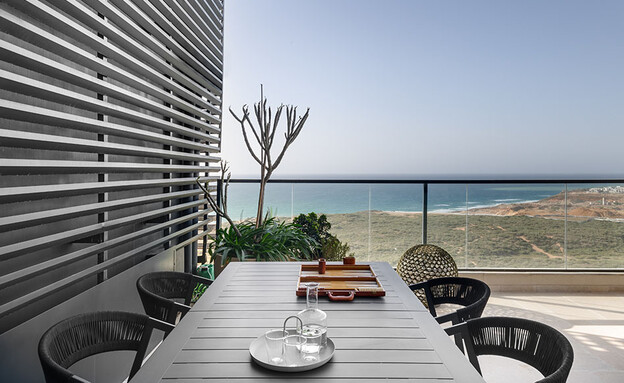 בית בעיר ימים מרפסת עיצוב יטי סלסקי 