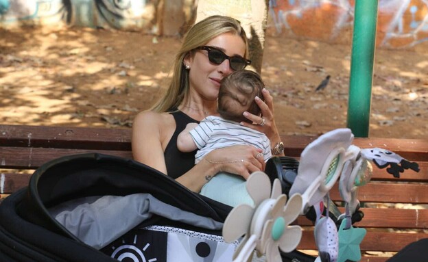 אן זיוי עם הבייבי