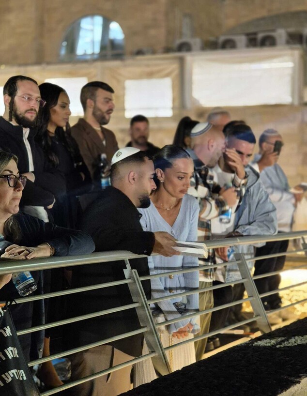 עדן פינס, אושר כהן, בסיור סליחות בכותל עדן פינס, אושר כהן, בסיור סליחות בכותל