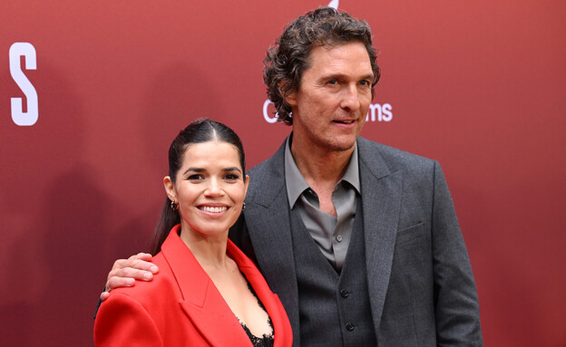 מת'יו מקונוהיי, אמריקה פררה