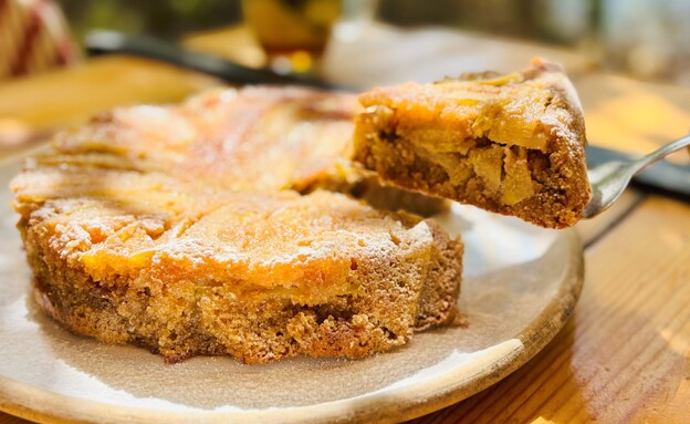 עוגת מייפל תפוחים הפוכה ללא גלוטן של קפה גן סיפור עוגת מייפל תפוחים הפוכה ללא גלוטן של קפה גן סיפור