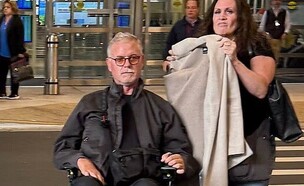 אריק דיין בכיסא גלגלים (צילום: דיילי מייל)