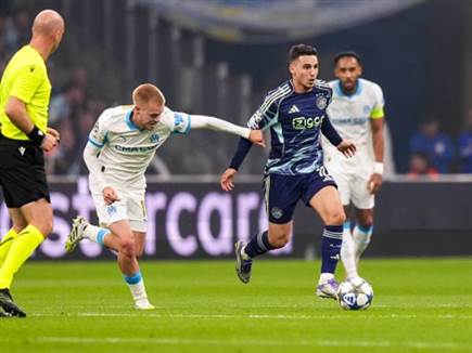 הוא ואייאקס עדיין מחפשים נקודות באלופות (GETTY)