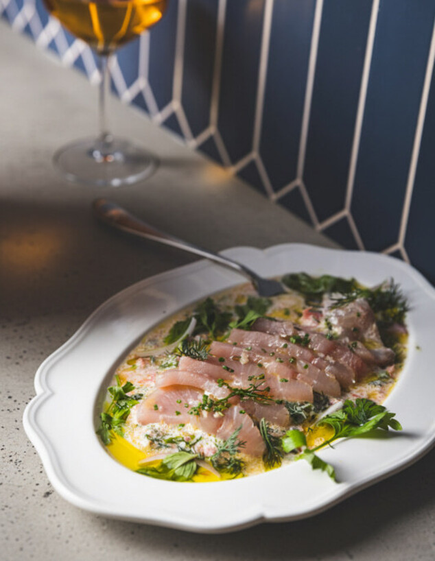 סשימי דג. לילי החדשה באילת