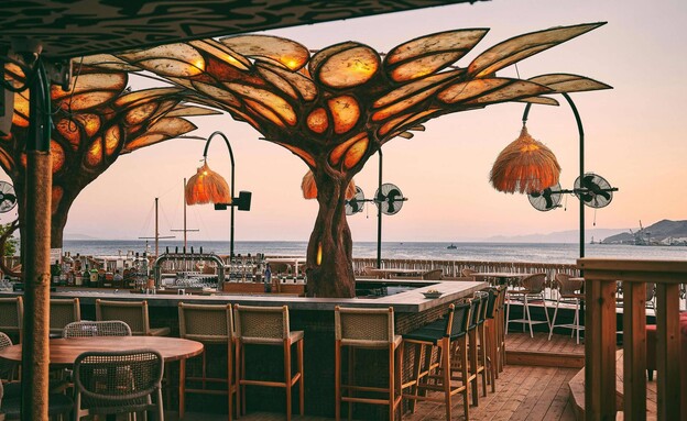 מלא שיק וסטייל. זנזי. הרופטופ הראשון באילת מלא שיק וסטייל. זנזי. הרופטופ הראשון באילת