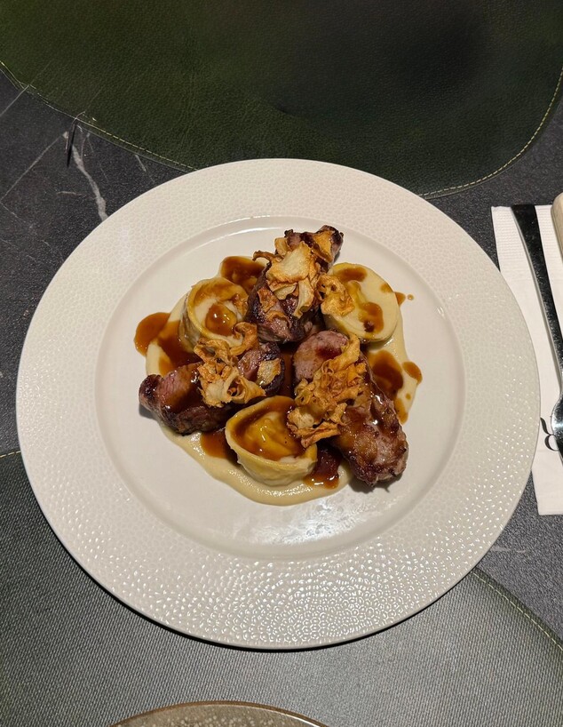 סינטה טלה עם טורטליני. לוספר