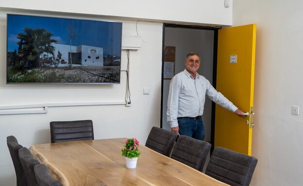 אהרון בלחסן, מייסד חברת "הררית" אהרון בלחסן, מייסד חברת "הררית"